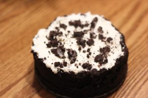 Topping Cookies and Creme Mini Cheesecake @ bestwithchocolate.com