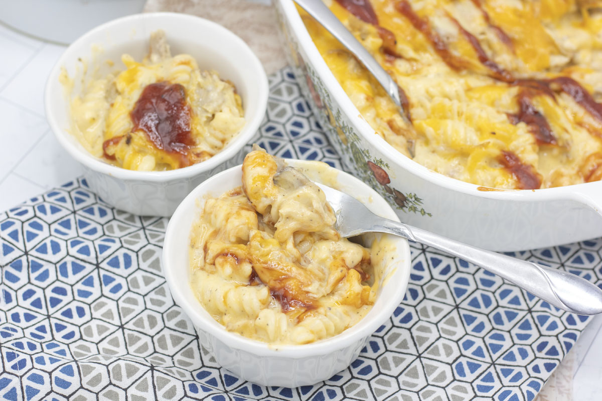 Individual cups of pulled pork mac and cheese