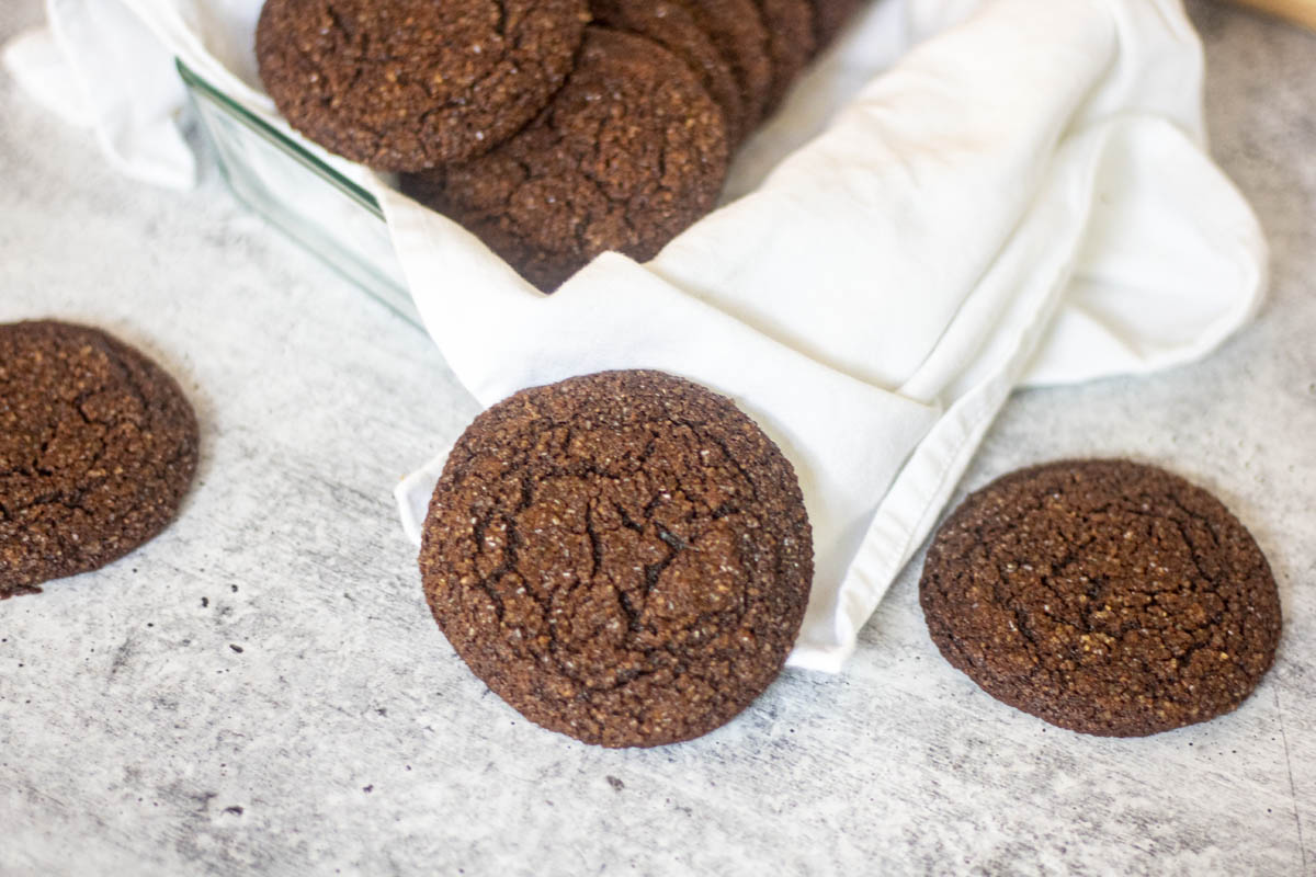 soft chocolate crackle cookies