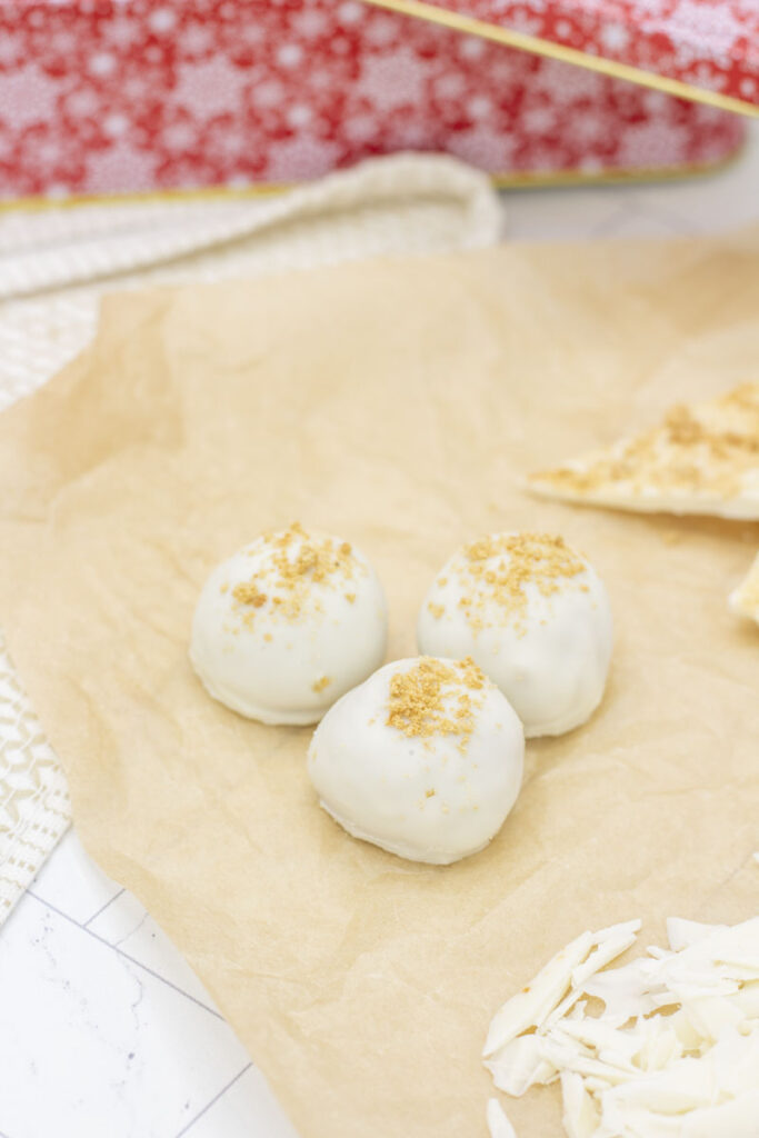 Assorted cinnamon bun truffles