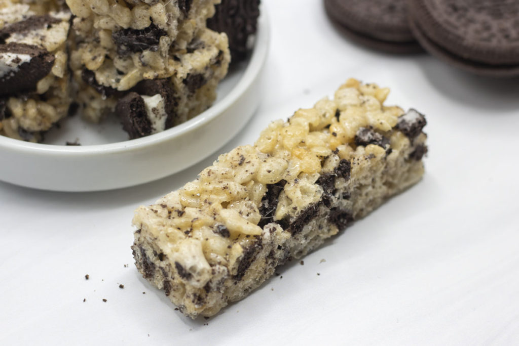 cookies and cream rice krispies treat in bar form