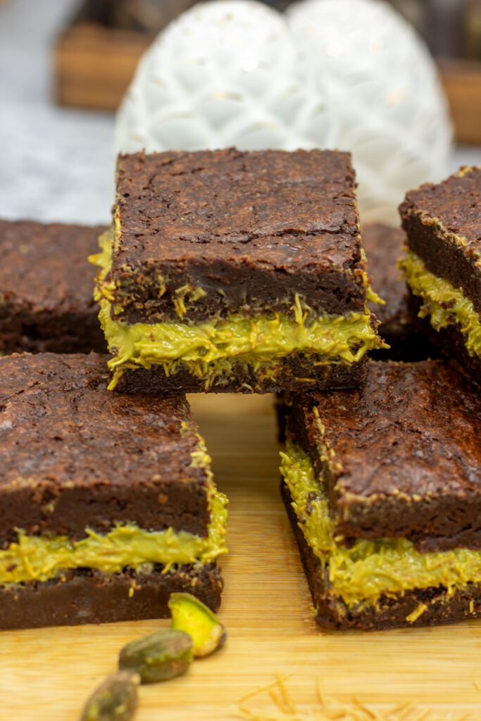 Stacked dubai chocolate brownies