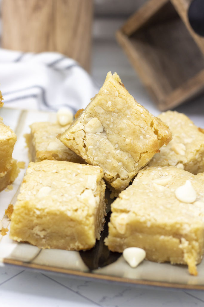 white chocolate sesame blondies on a plate