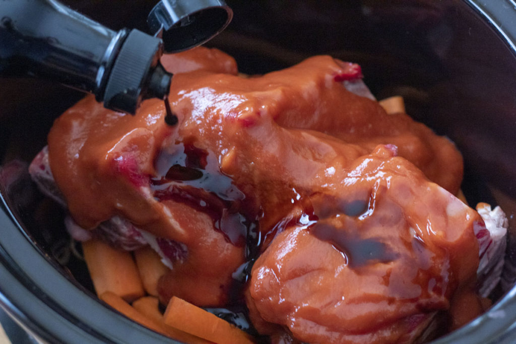 Adding worchestershire sauce to slow cooker short ribs